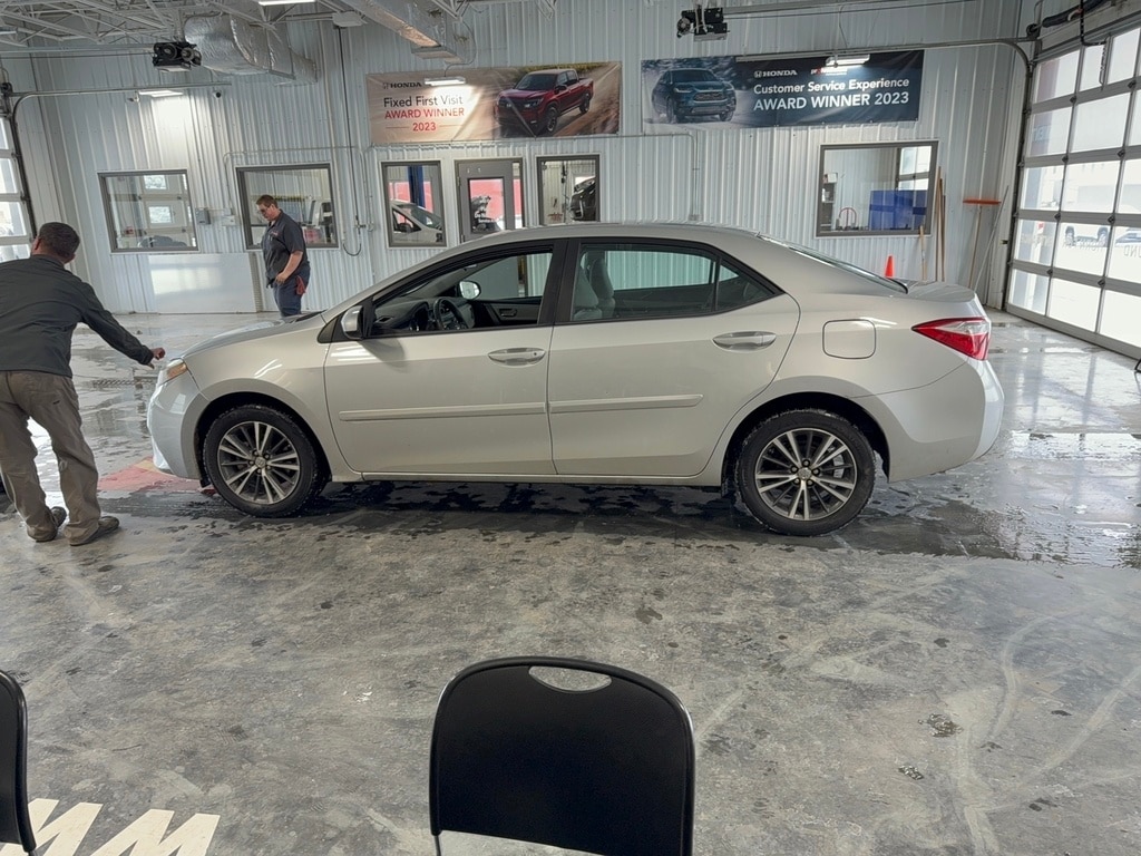 2016 Toyota Corolla LE Plus's photo