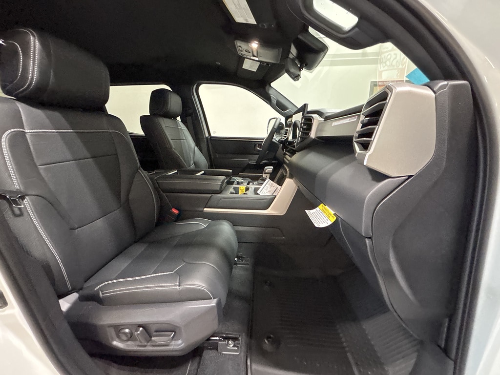2026 Toyota Tundra Limited - Photo 18