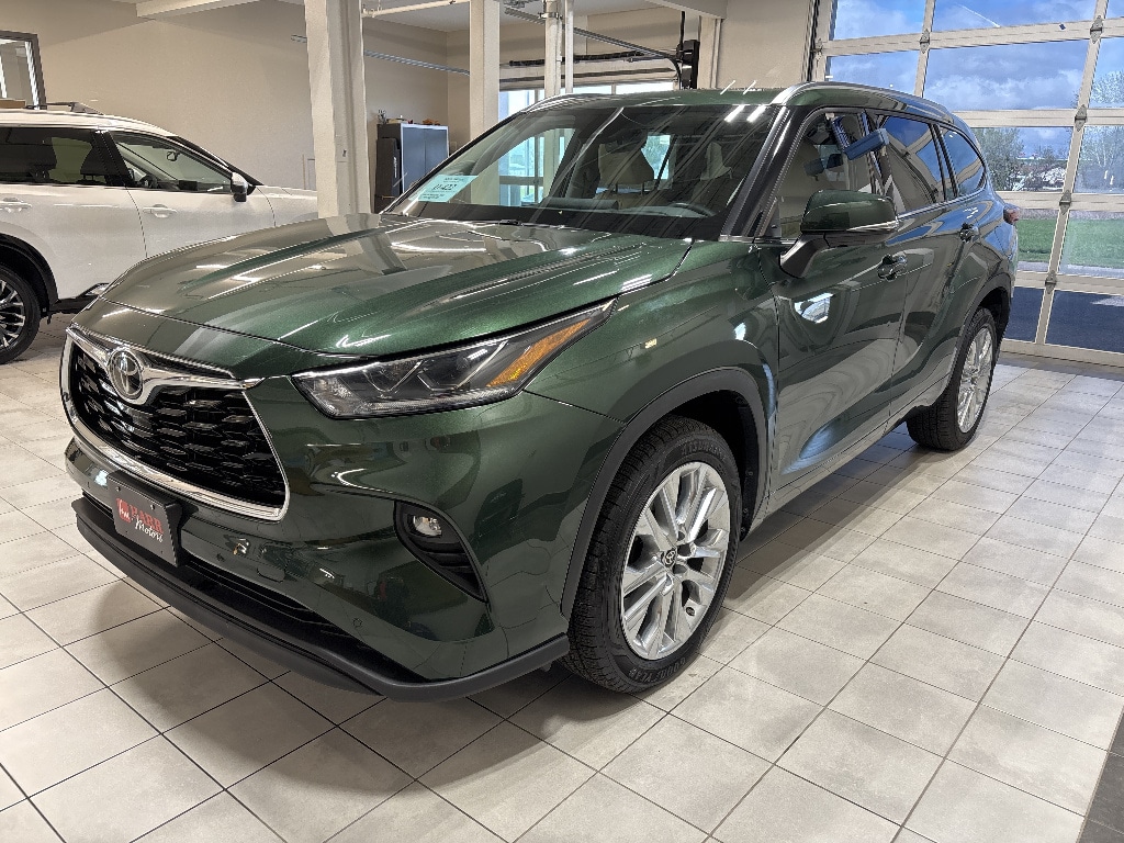 2023 Toyota Highlander Sport Utility 