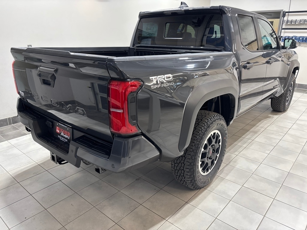 2025 Toyota Tacoma TRD Off-Road photo 4