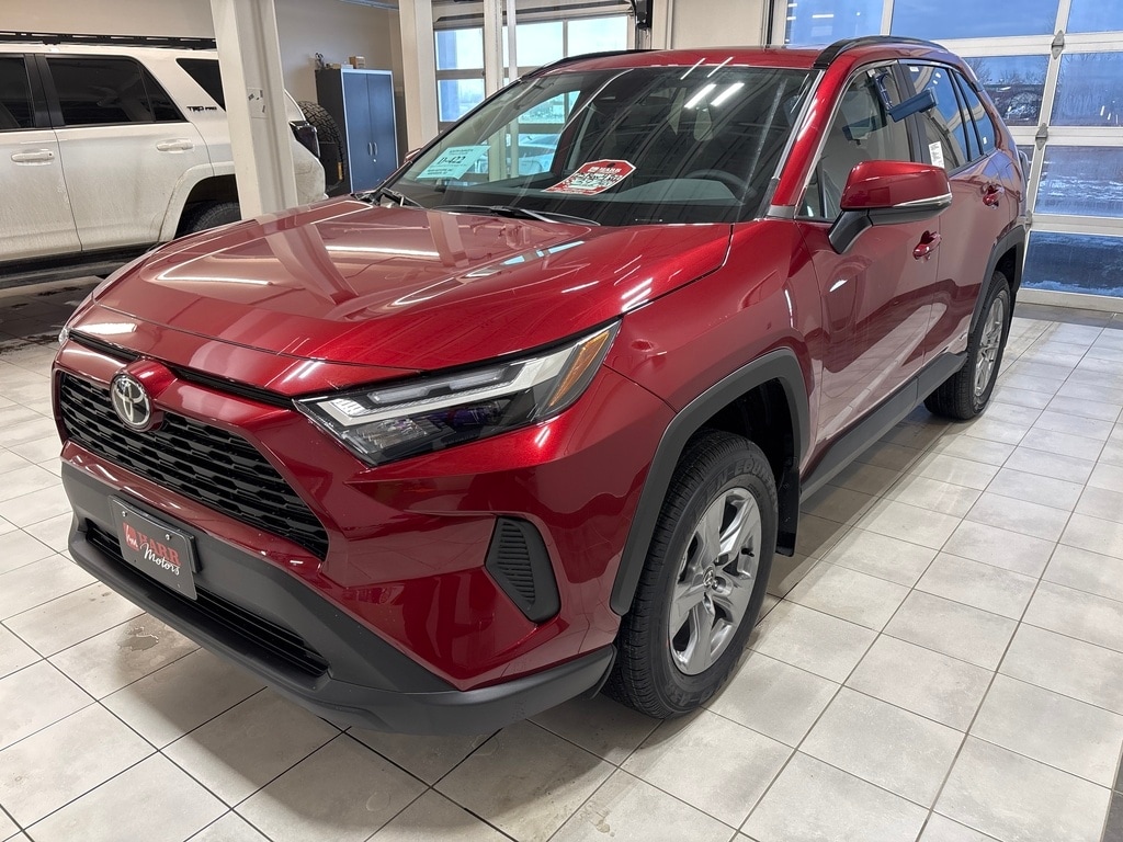 2025 Toyota RAV4 XLE's photo