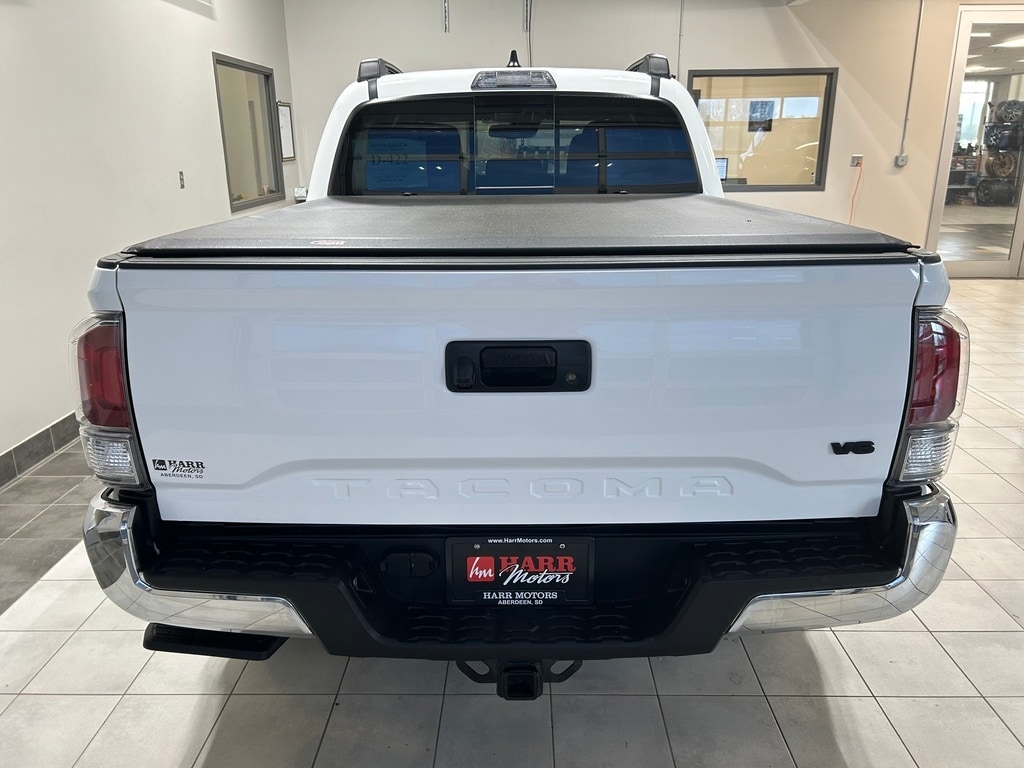 2023 Toyota Tacoma TRD Off-Road photo 3