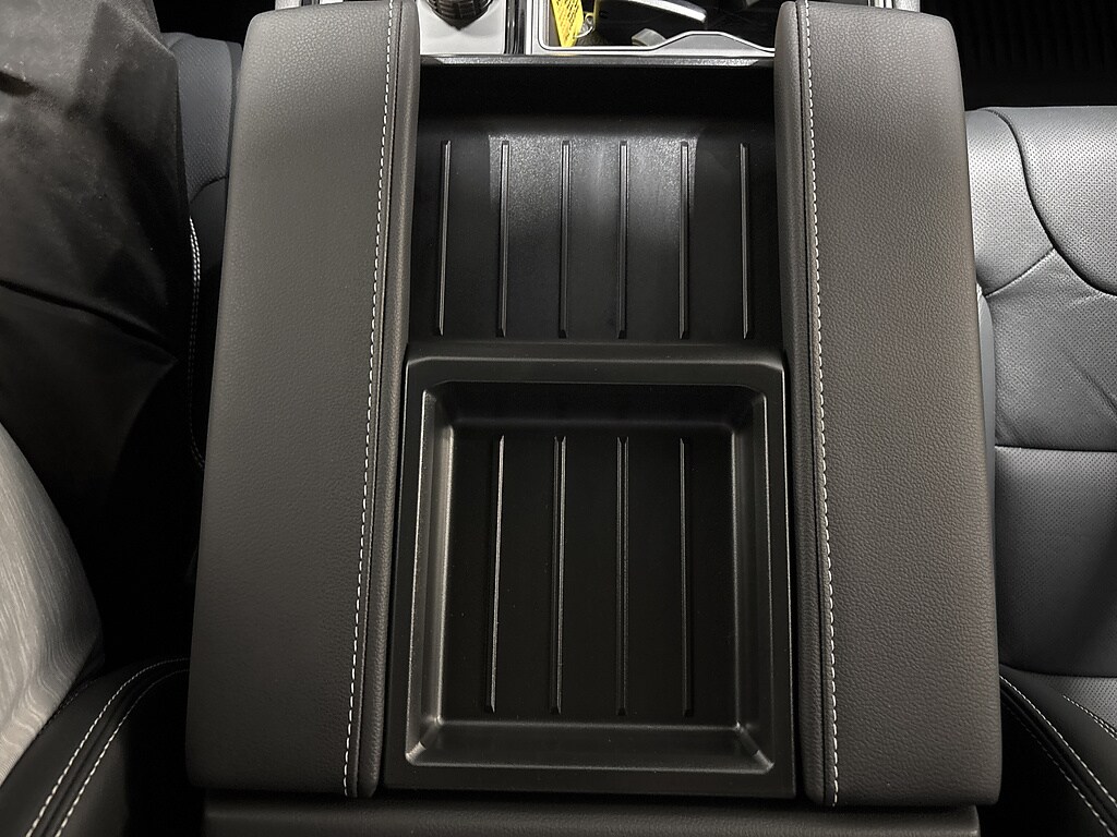 2026 Toyota Tundra Limited - Photo 13