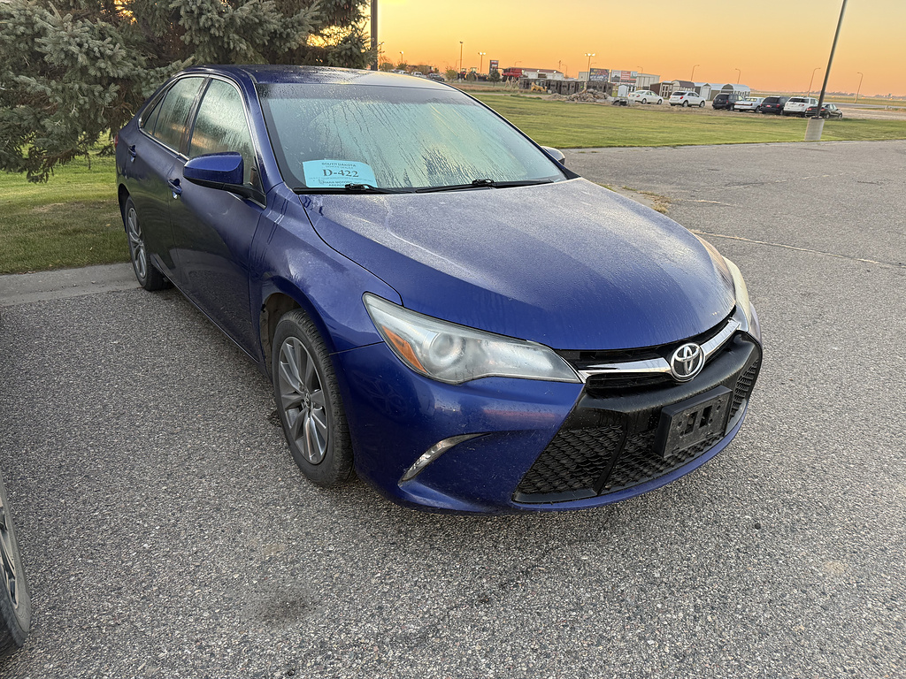 Used 2015 Toyota Camry SE Car