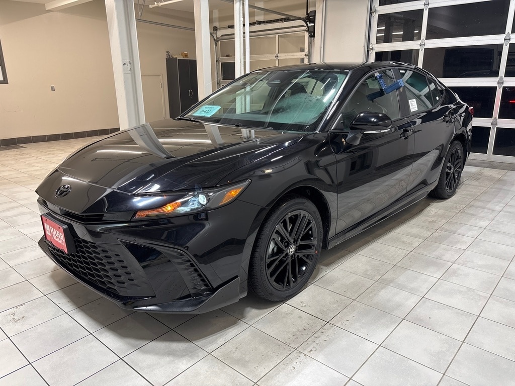 2026 Toyota Camry SE's photo