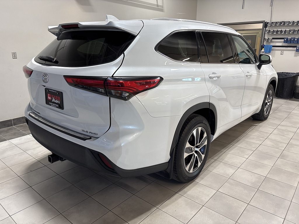 Used 2022 Toyota Highlander XLE Sport Utility