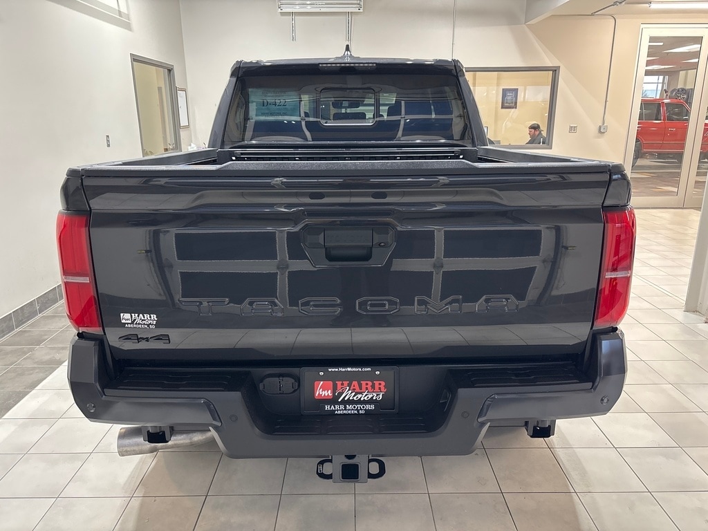 2025 Toyota Tacoma TRD Off-Road photo 3