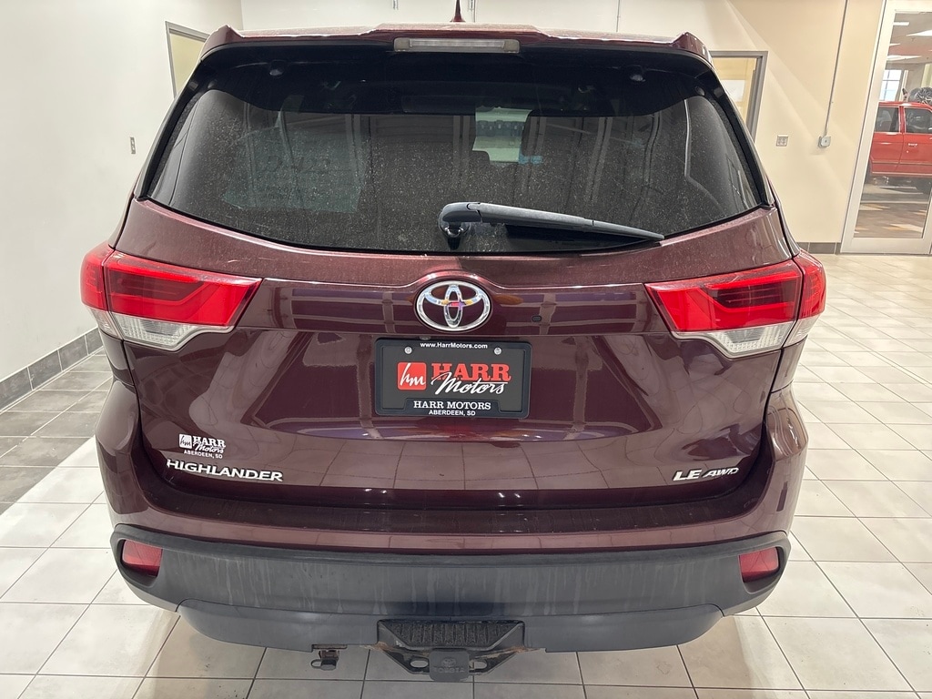 2018 Toyota Highlander LE Plus photo 4