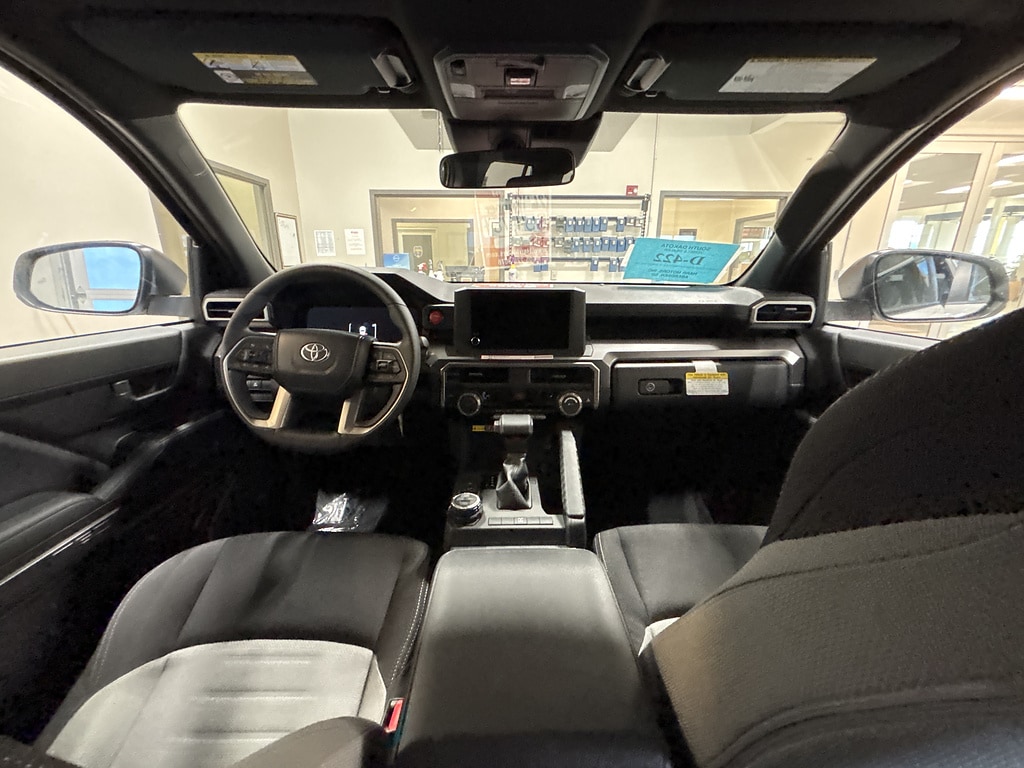 2026 Toyota 4Runner TRD Off-Road - Photo 23