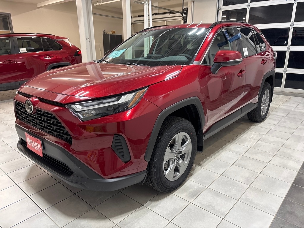 2025 Toyota RAV4 XLE's photo