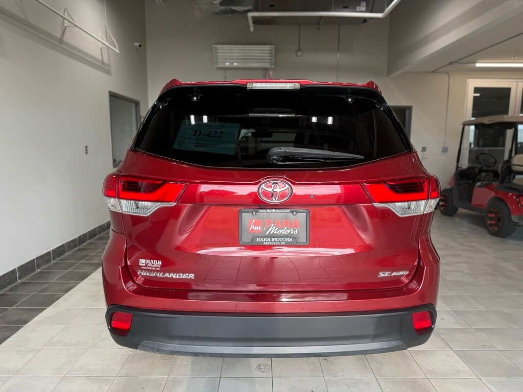 2018 Toyota Highlander SE photo 4