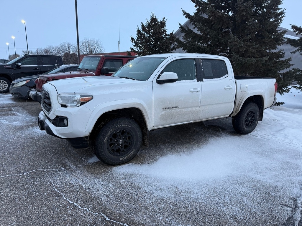 2019 Toyota Tacoma SR5's photo