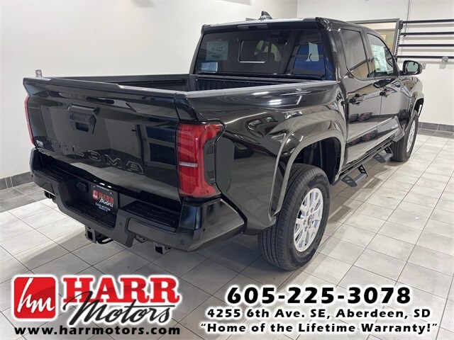 2025 Toyota Tacoma SR5 photo 4