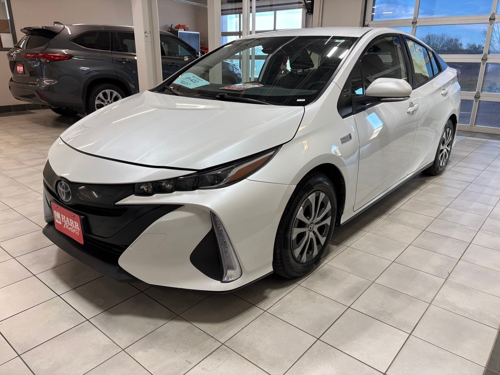2022 Toyota Prius Prime LE's photo