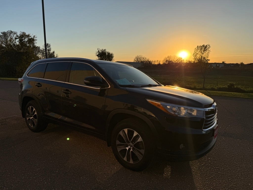 2015 Toyota Highlander XLE photo 4