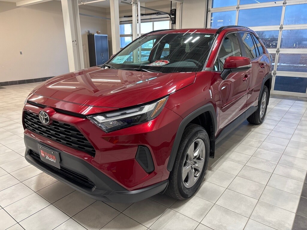 2023 Toyota RAV4 XLE's photo