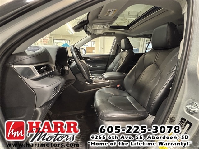 2021 Toyota Highlander Limited - Photo 19