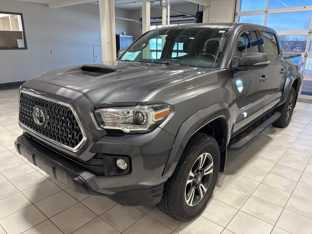 2018 Toyota Tacoma TRD Sport's photo