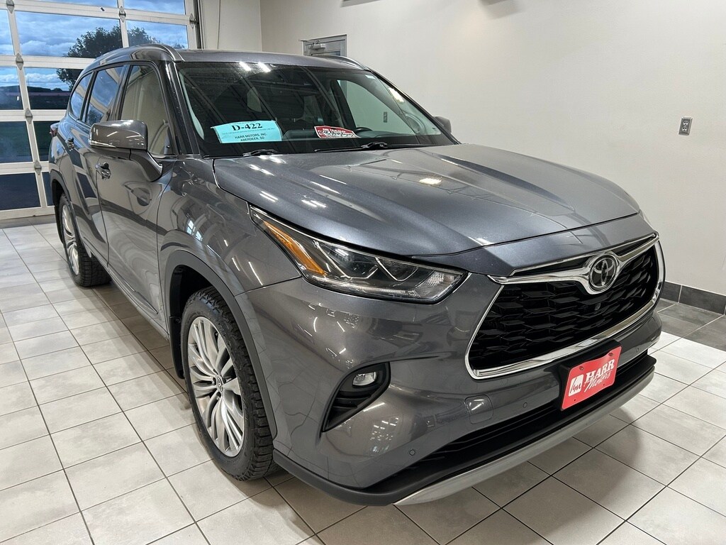 2022 Toyota Highlander Platinum photo 3
