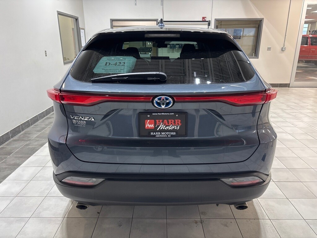 2023 Toyota Venza LE photo 4