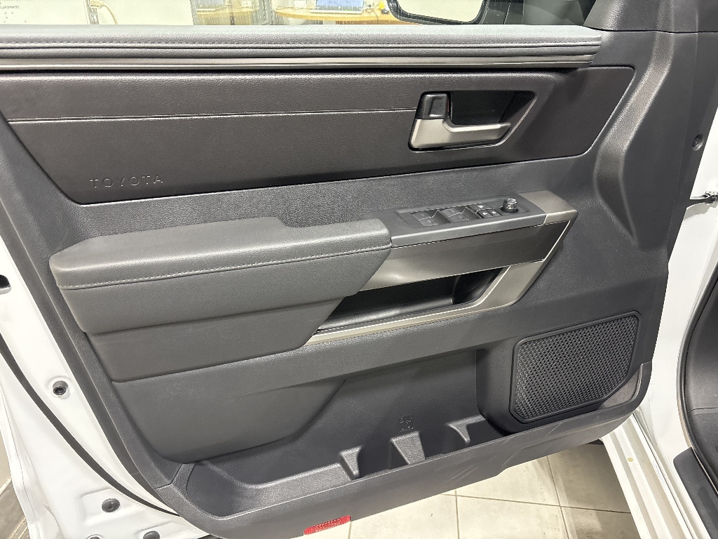 2026 Toyota Tundra SR5 - Photo 8