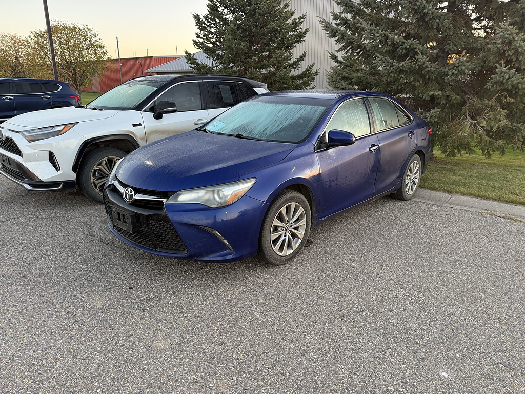 Used 2015 Toyota Camry SE Car