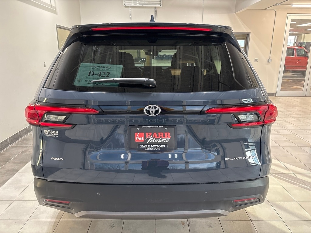 2024 Toyota Grand Highlander Platinum photo 4