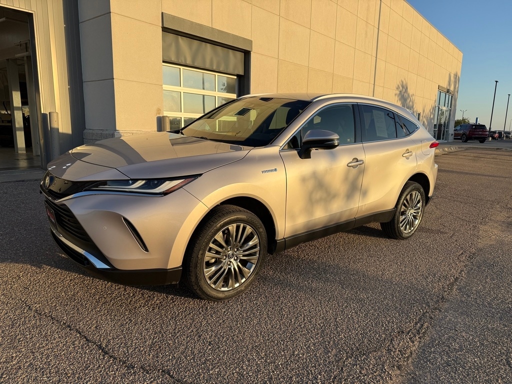 2021 Toyota Venza XLE's photo