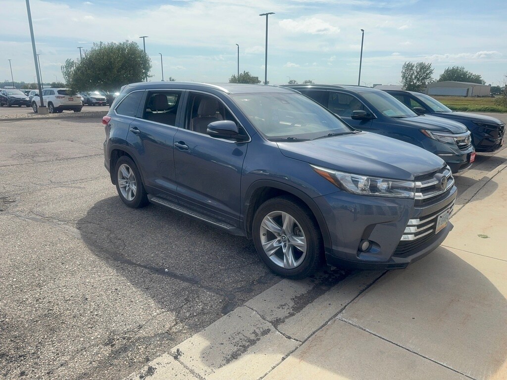 2018 Toyota Highlander Limited photo 2