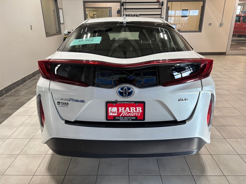 2022 Toyota Prius Prime LE photo 3