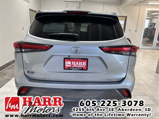 2021 Toyota Highlander Limited photo 4