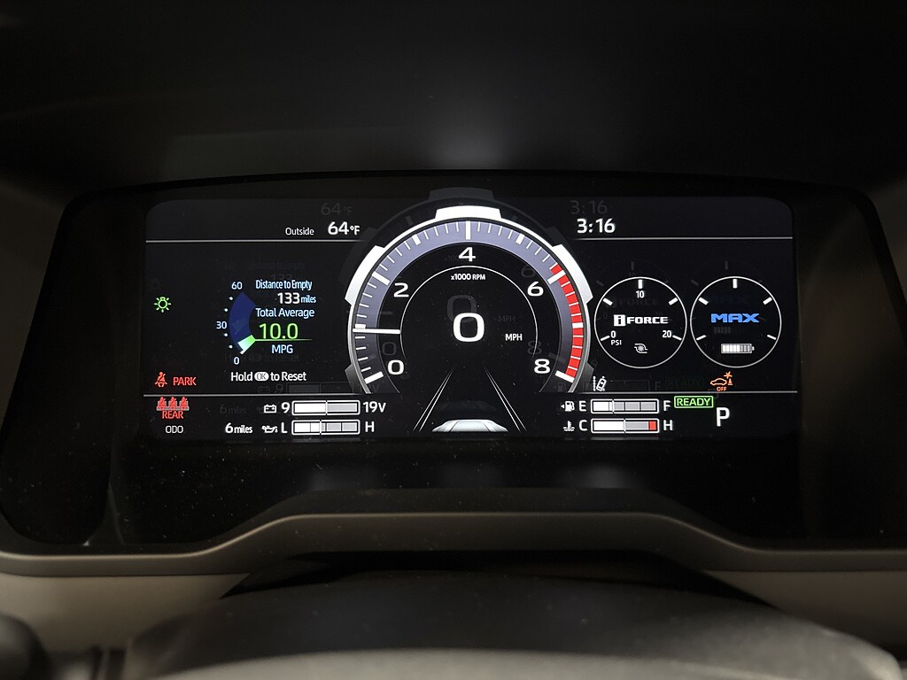 2026 Toyota Tundra Limited - Photo 9