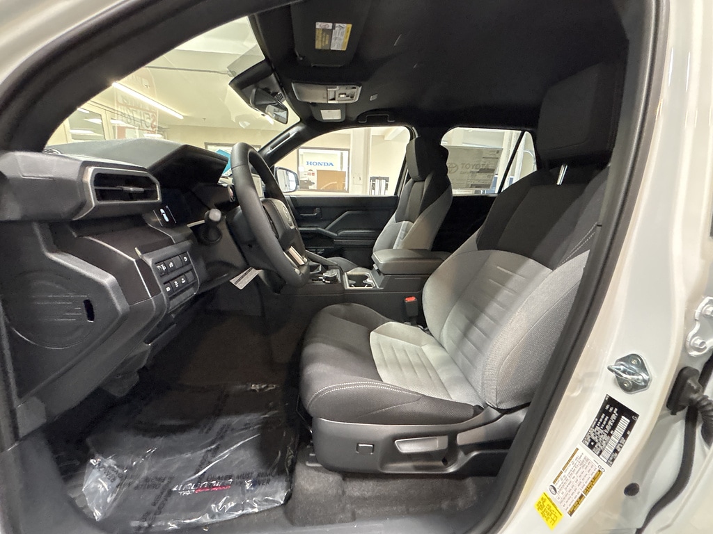2026 Toyota 4Runner TRD Off-Road - Photo 18