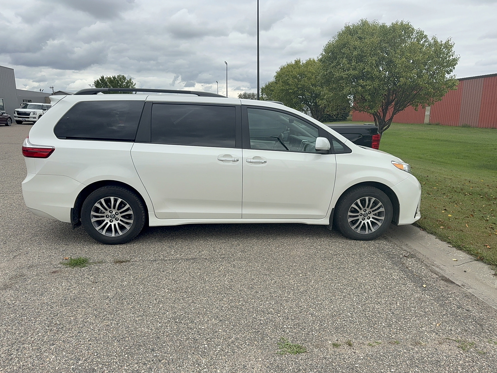  Toyota Sienna