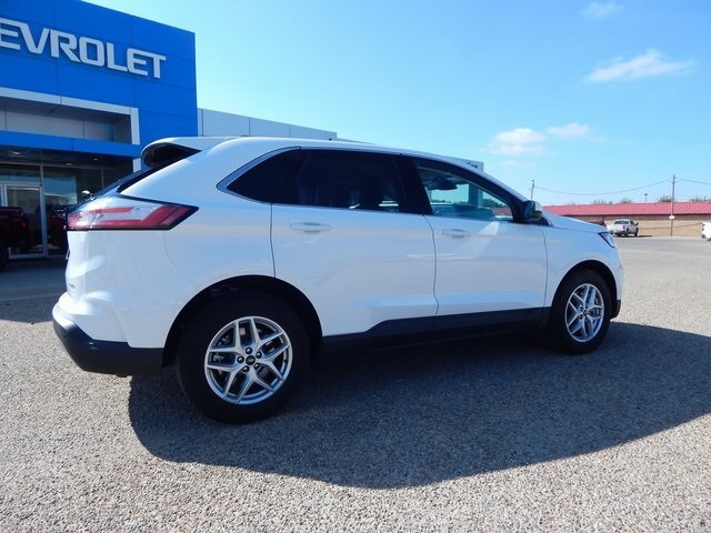 2023 Ford Edge SEL photo 3
