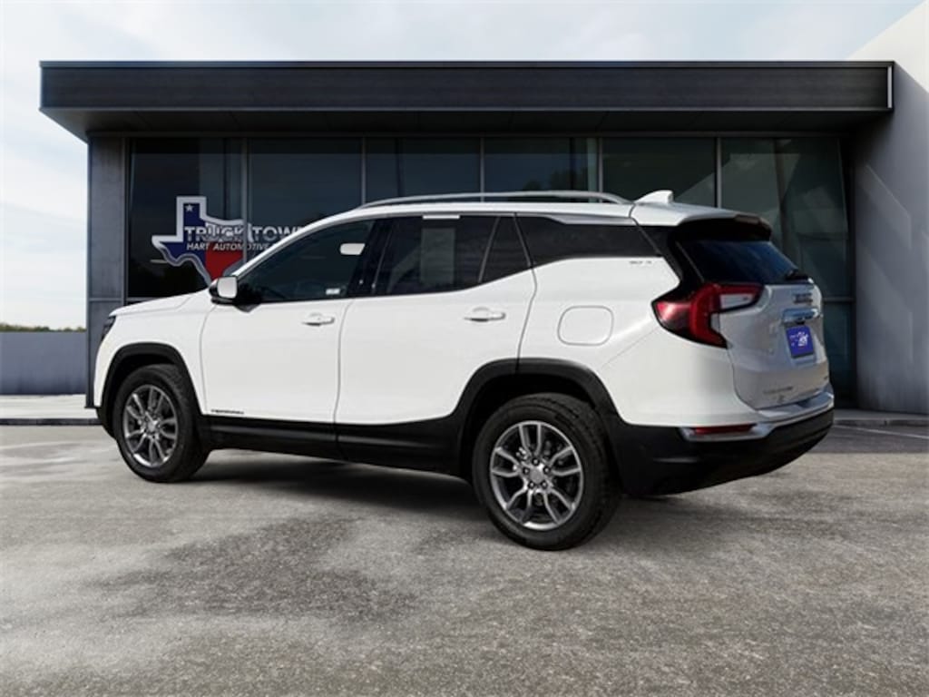 Used 2024 GMC Terrain SLT SUV