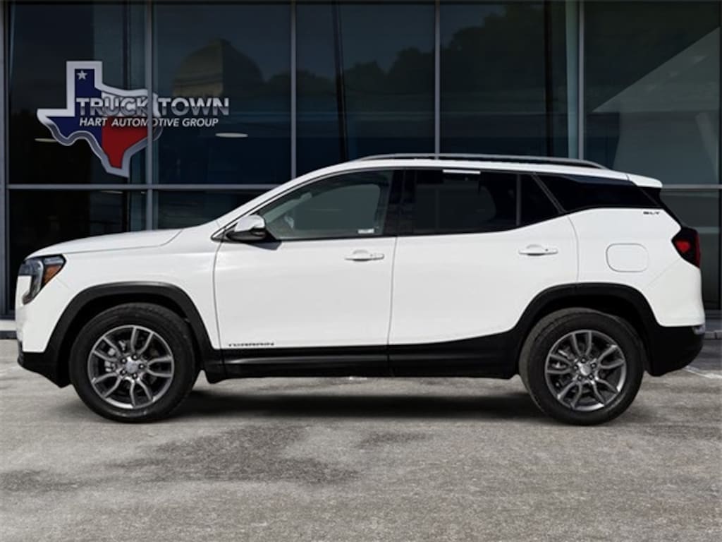 Used 2024 GMC Terrain SLT SUV