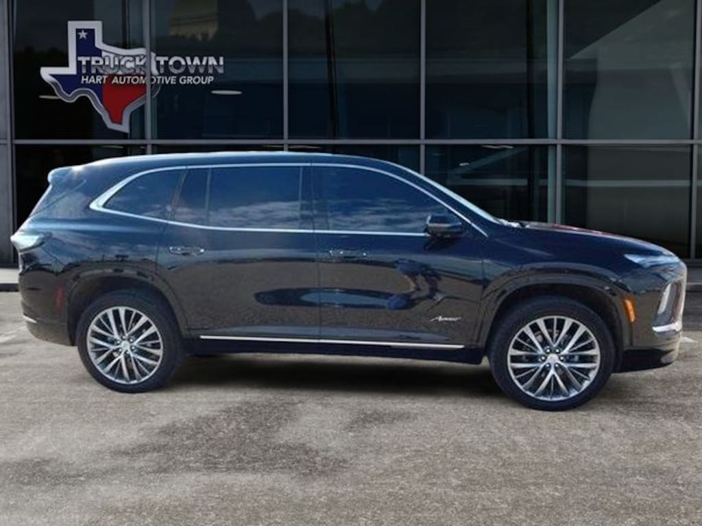 Used 2025 Buick Enclave Avenir SUV