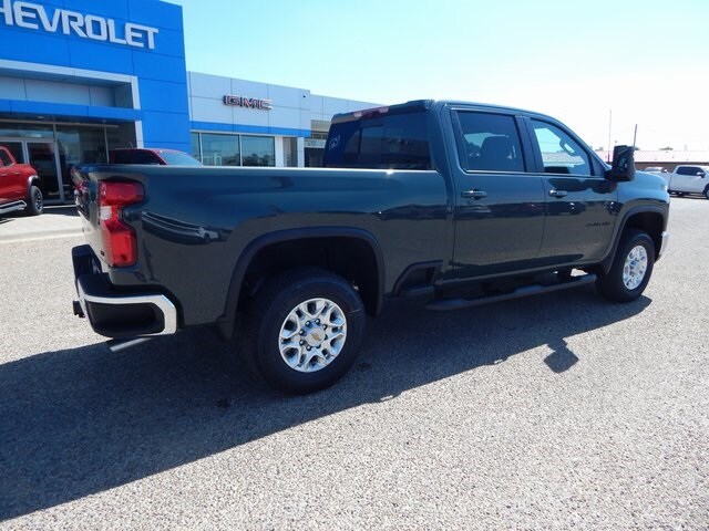 2026 Chevrolet Silverado 2500HD LT photo 3