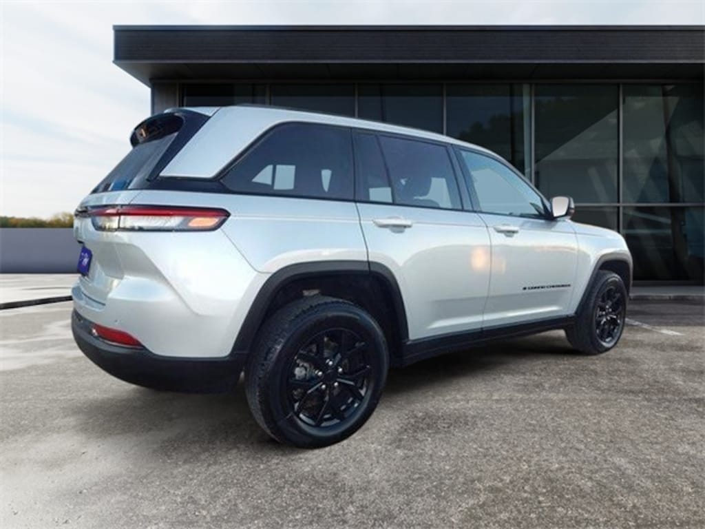Used 2024 Jeep Grand Cherokee Altitude X SUV
