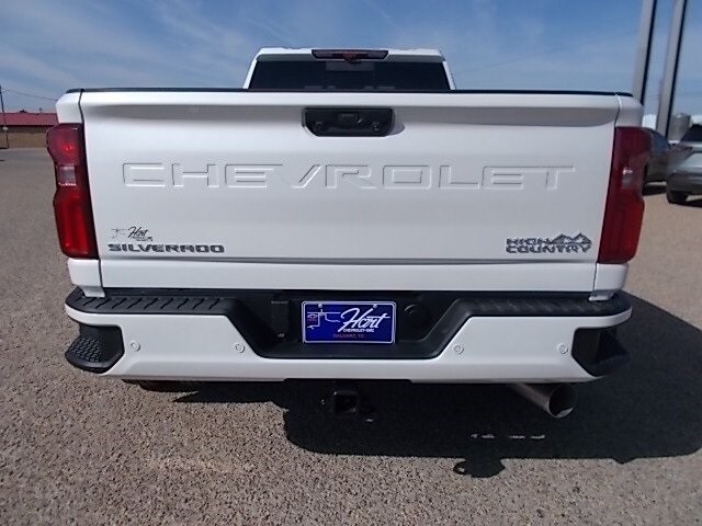 2025 Chevrolet Silverado 3500HD High Country photo 3
