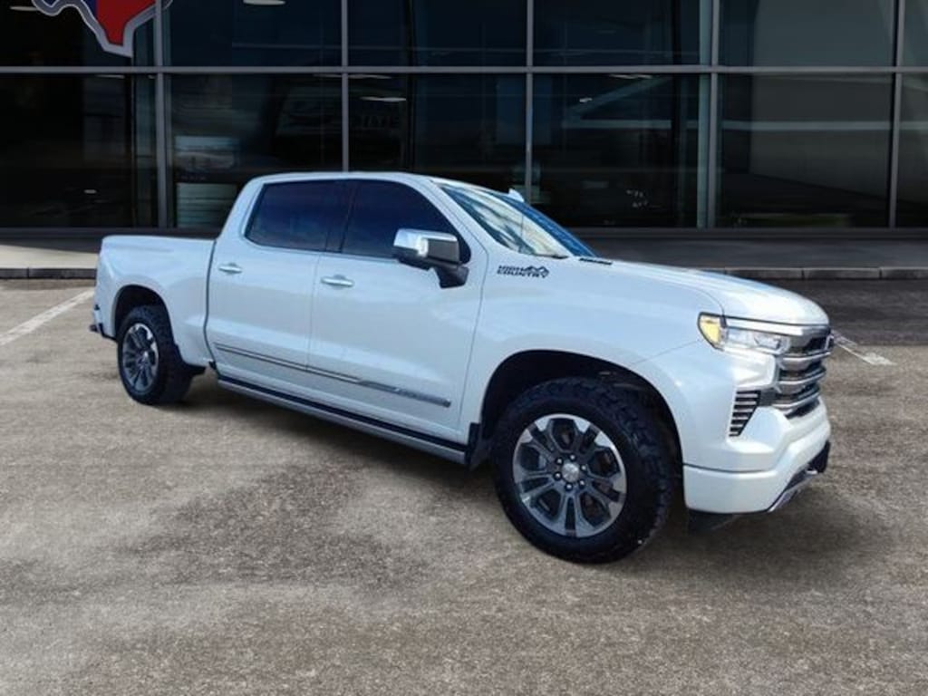 Used 2025 Chevrolet Silverado 1500 High Country Truck Crew Cab