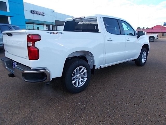2024 Chevrolet Silverado 1500 LT photo 2