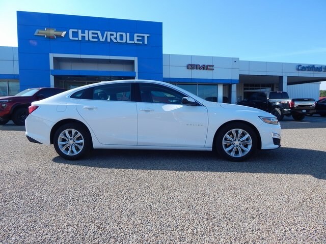 2024 Chevrolet Malibu 1LT photo 2