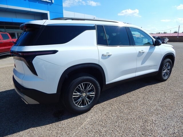 2025 Chevrolet Traverse photo 3