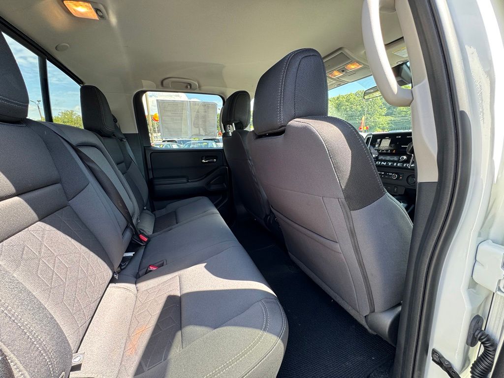 2025 Nissan Frontier SV - Photo 21