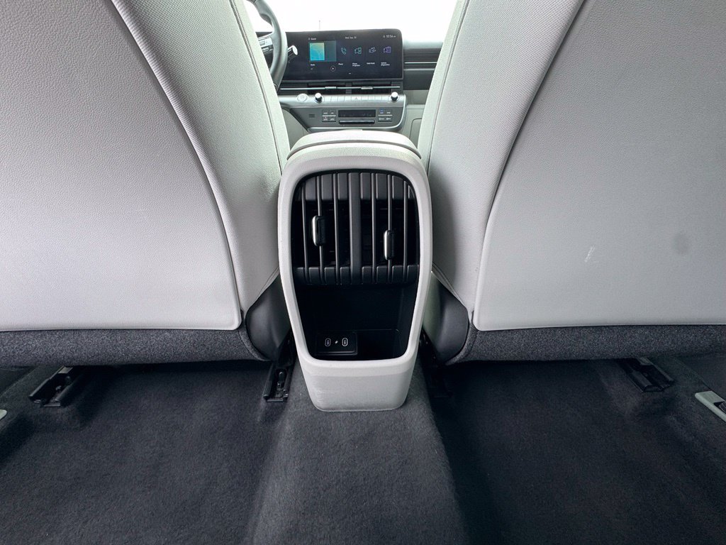 2024 Hyundai Kona SEL - Photo 12
