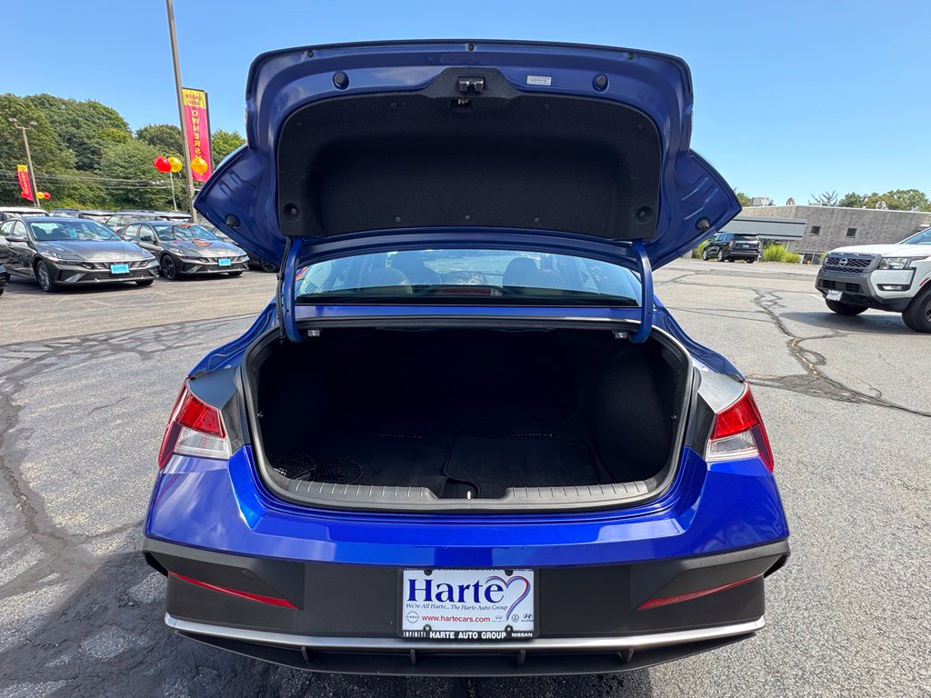2024 Hyundai Elantra SE - Photo 21