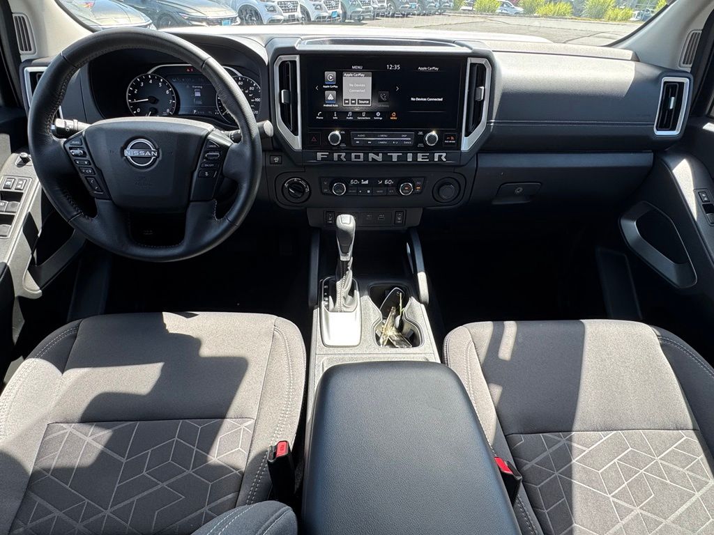 2025 Nissan Frontier SV - Photo 14