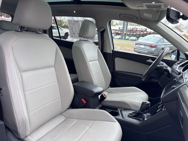 2021 Volkswagen Tiguan SE - Photo 24